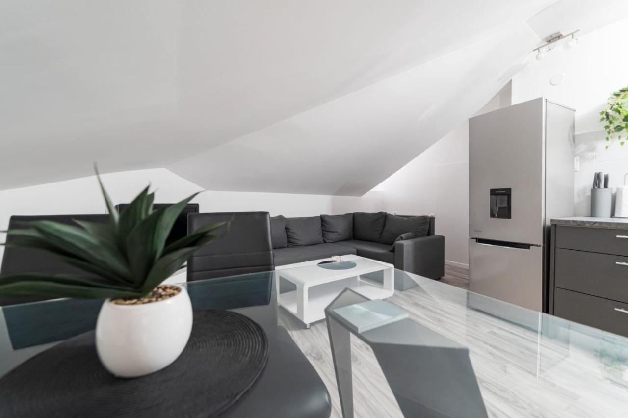 City Center Mayess Aparment Zadar Ngoại thất bức ảnh
