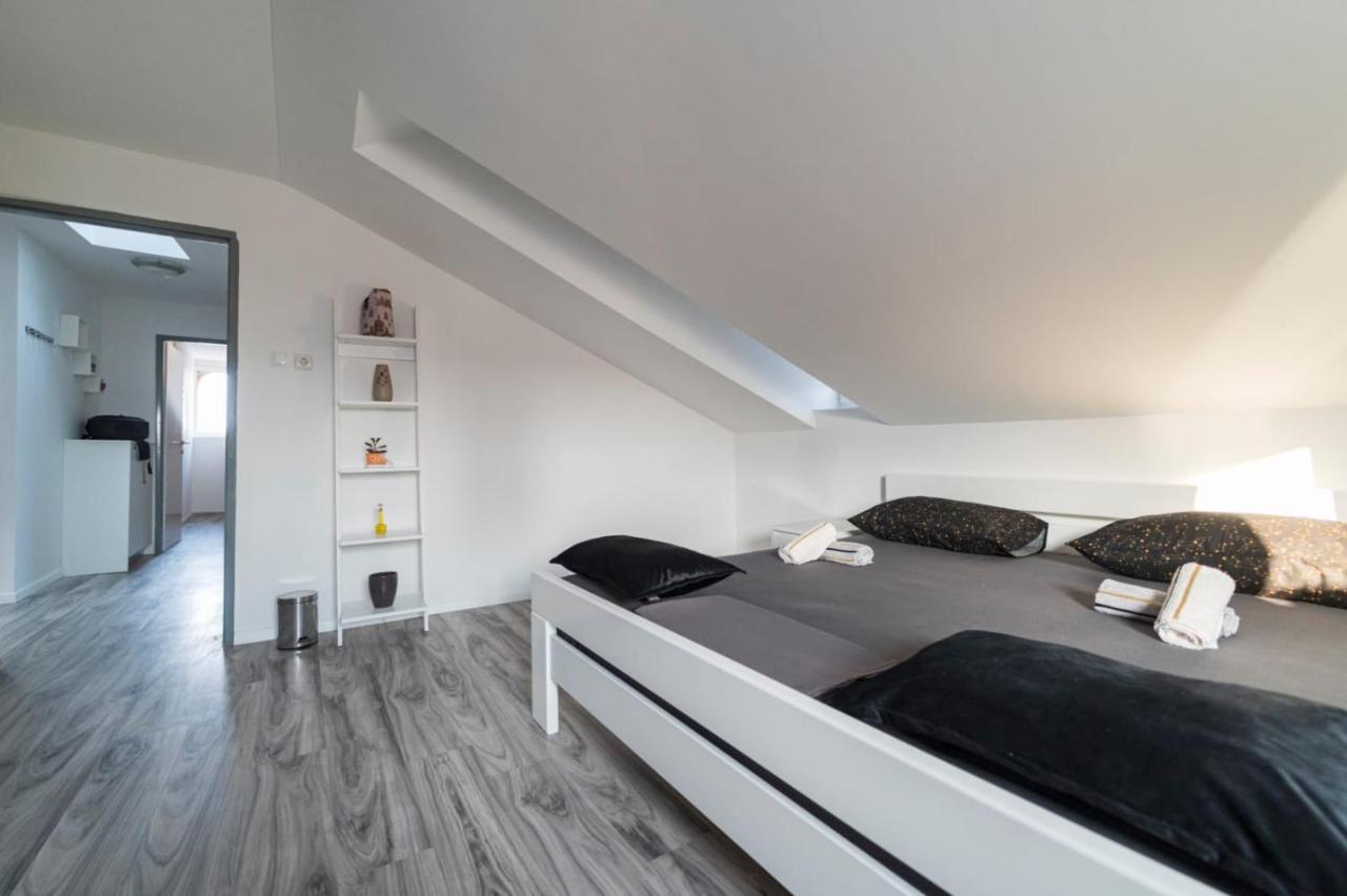 City Center Mayess Aparment Zadar Ngoại thất bức ảnh